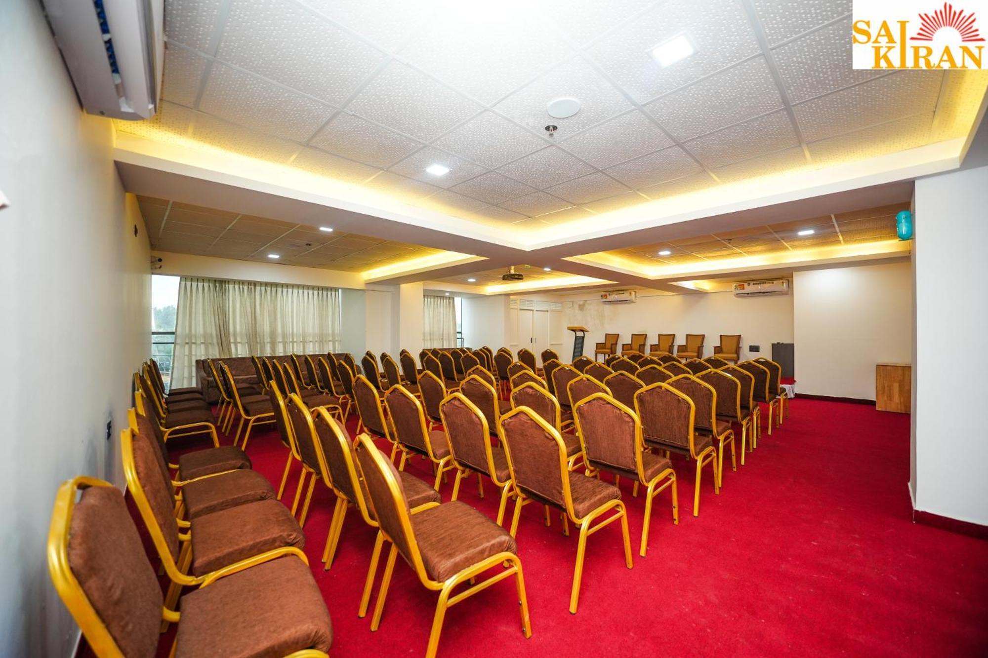 Saikiran Hotel Mapusa Ngoại thất bức ảnh